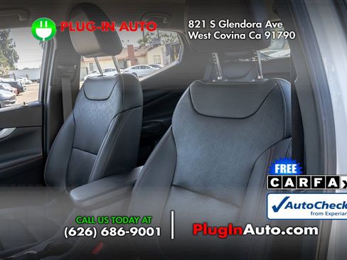 Used 2023 Chevrolet Bolt EUV LT w/ Convenience Package image 8