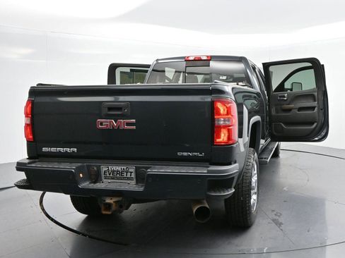 Used 2017 GMC Sierra 2500 Denali w/ Duramax Plus Package AWD/4WD image 47