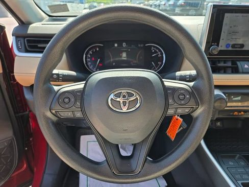 Used 2024 Toyota RAV4 LE AWD/4WD image 33