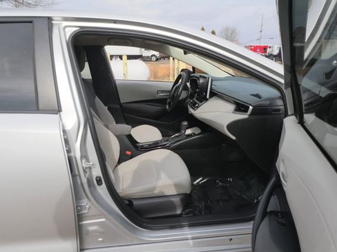 Used 2021 Toyota Corolla LE image 22