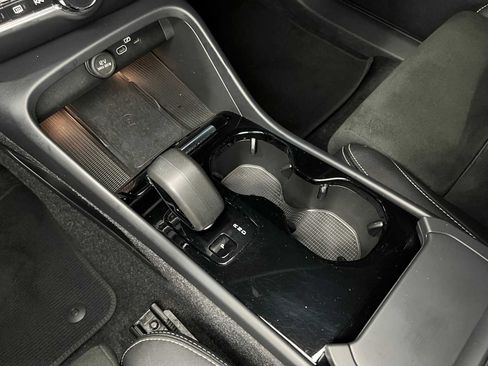 Used 2023 Volvo XC40 Recharge Plus AWD/4WD image 35