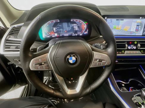 Used 2022 BMW X7 xDrive40i w/ Premium Package AWD/4WD image 18