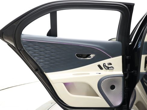 Used 2020 Bentley Flying Spur W12 w/ First Edition Specification AWD/4WD image 55