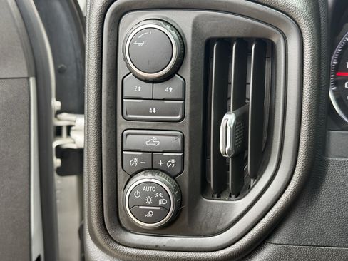 Used 2022 Chevrolet Silverado 2500 Custom w/ Custom Value Package AWD/4WD image 23