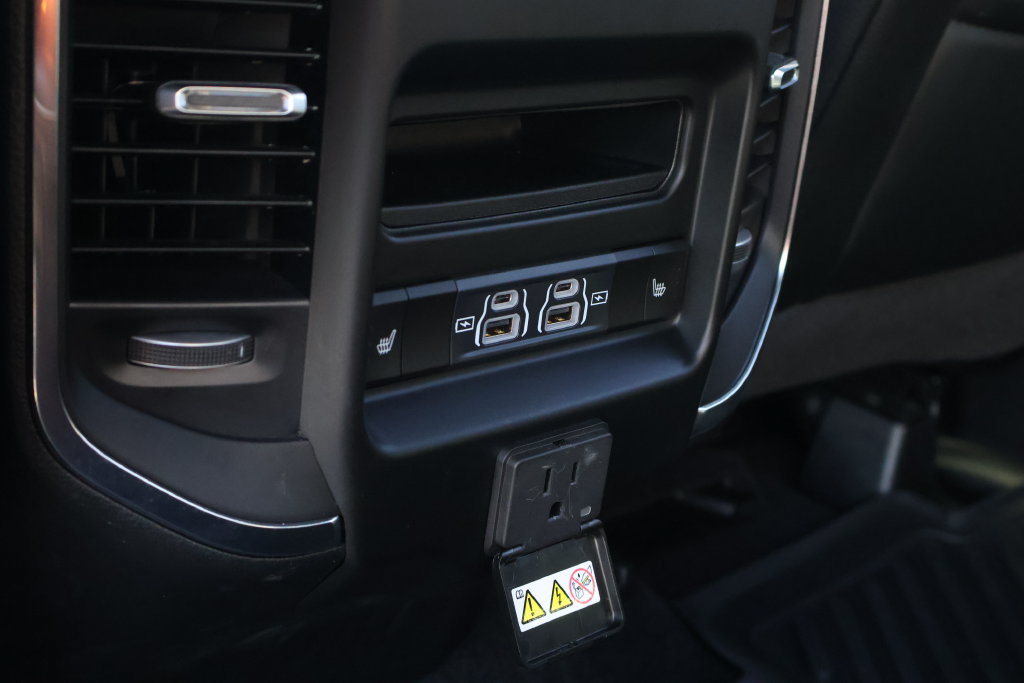 Used 2025 RAM 1500 Laramie w/ Sport Appearance Package AWD/4WD image 36