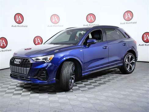 Used 2023 Audi Q3 2.0T Premium Plus w/ Premium Plus Package image 4