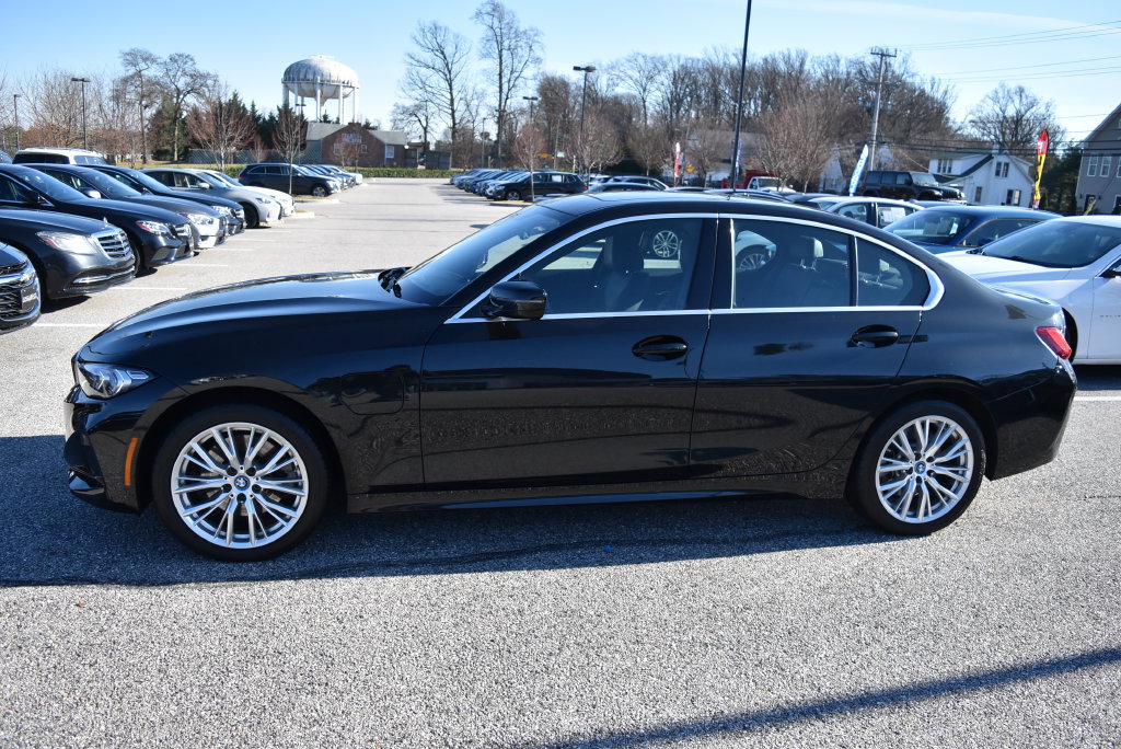 Used 2024 BMW 330e xDrive AWD/4WD image 4