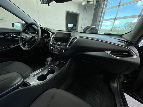 Used 2023 Chevrolet Malibu LT FWD image 31