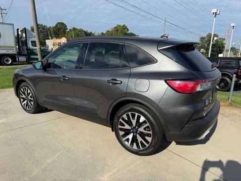 Used 2020 Ford Escape SE Sport FWD image 8
