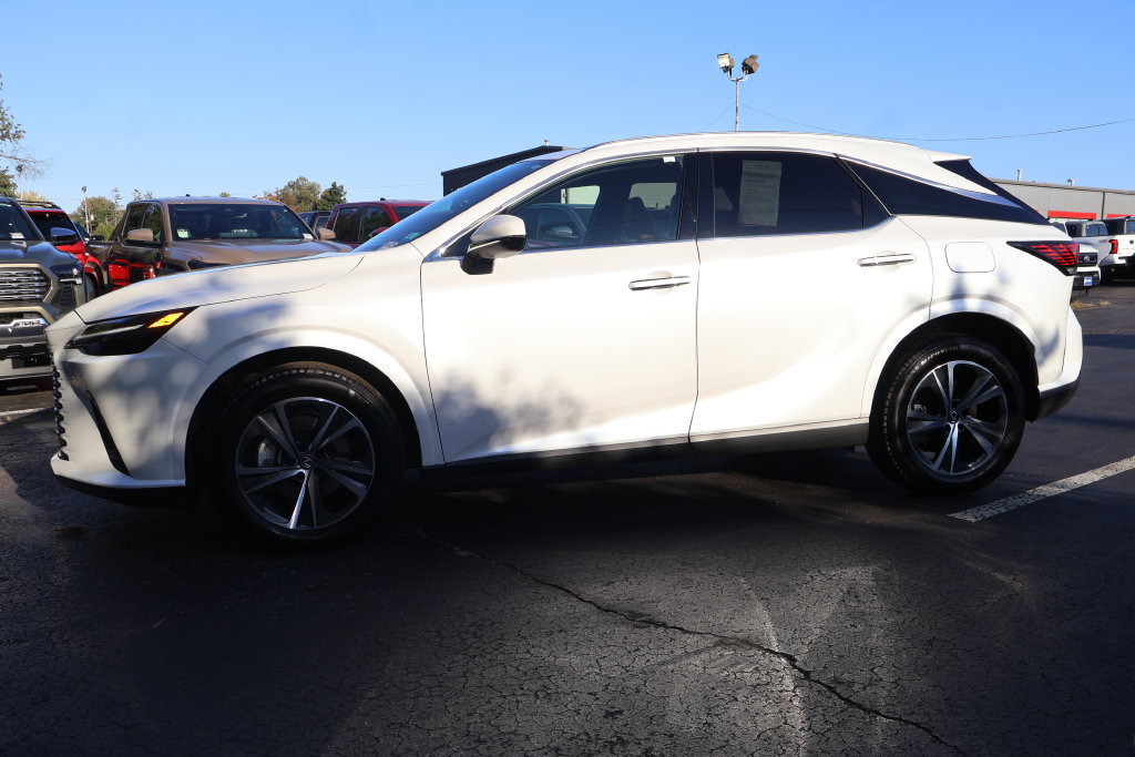 Used 2025 Lexus RX 350 Premium w/ Accessory Package AWD/4WD image 3