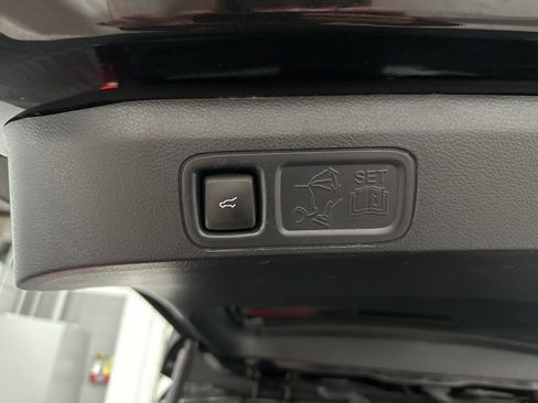 Used 2023 Lincoln Navigator L Reserve AWD/4WD image 40