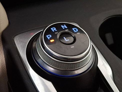 Used 2020 Ford Escape SE image 17