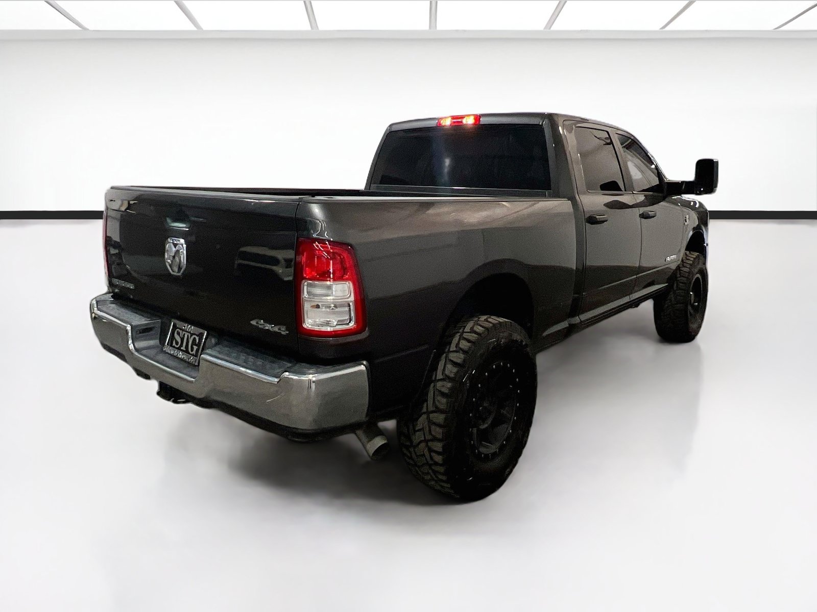 Used 2022 RAM 2500 Big Horn w/ Cold Weather Group AWD/4WD image 4