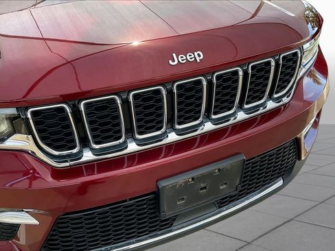 Used 2022 Jeep Grand Cherokee Limited RWD image 30