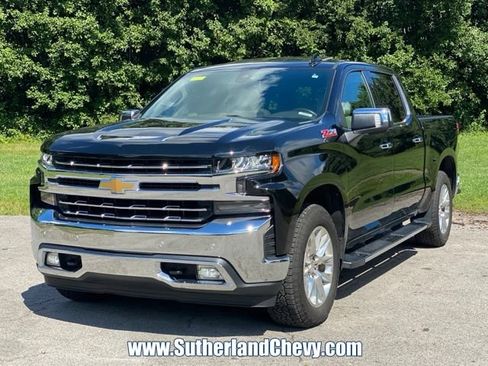 Used 2021 Chevrolet Silverado 1500 LTZ w/ LTZ Premium Package AWD/4WD image 3