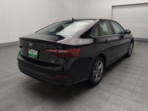 Used 2024 Volkswagen Jetta SE image 9