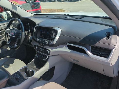 Used 2024 GMC Terrain SLT FWD image 43