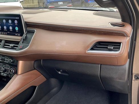 Used 2021 Chevrolet Tahoe High Country w/ Premium Package image 15