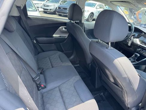 Used 2020 Kia Niro LX FWD image 13