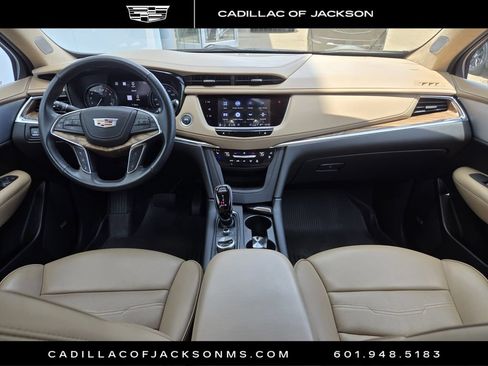 Used 2023 Cadillac XT5 Premium Luxury w/ Platinum Package AWD/4WD image 8