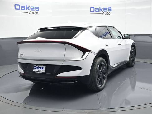 New 2026 Kia EV6 Wind RWD image 7