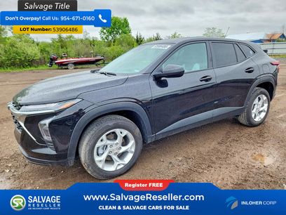 Used 2025 Chevrolet Trax LS w/ LS Convenience Package