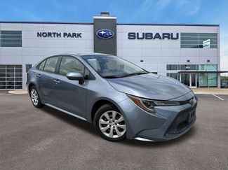 Used 2020 Toyota Corolla LE image 1