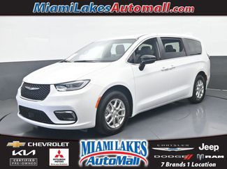 Used 2025 Chrysler Pacifica Select FWD 360° Tour