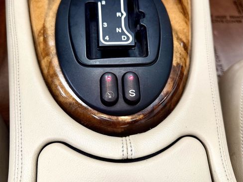 Used 2001 Jaguar XK8 Convertible RWD image 31