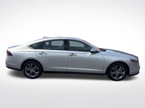 Used 2024 Honda Accord EX image 6