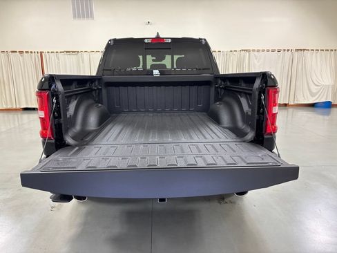 New 2026 RAM 1500 4x4 Crew Cab image 7