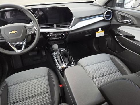 New 2026 Chevrolet Trax LT image 29