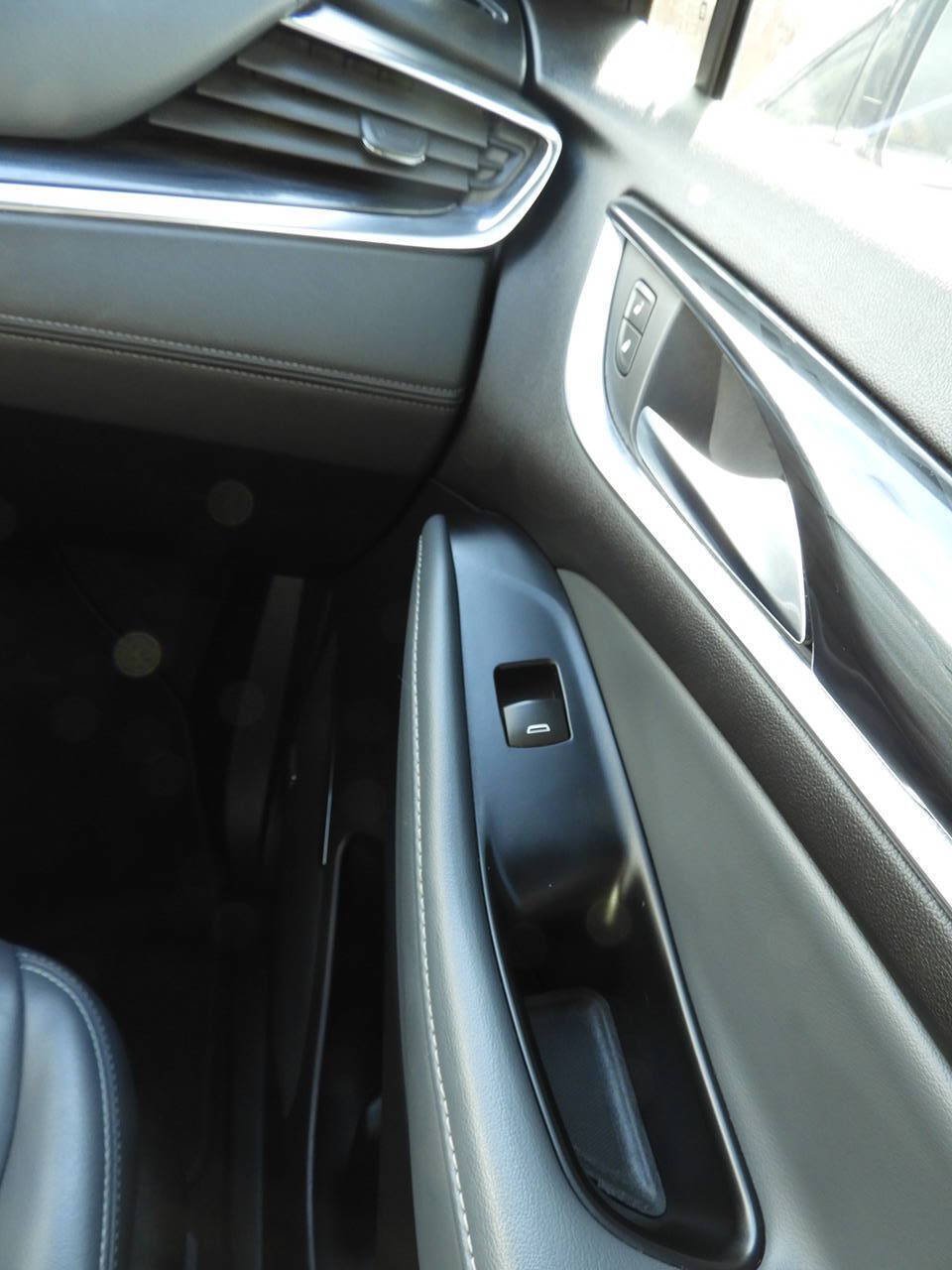 Used 2022 Buick Enclave Essence w/ Experience Buick Package FWD image 43
