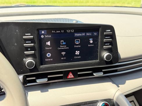 Used 2025 Hyundai Elantra Sport FWD image 29