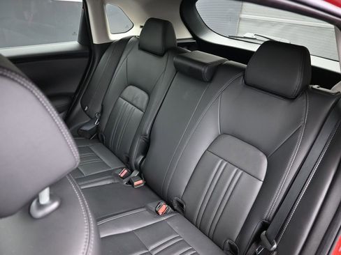 Certified 2025 Honda HR-V EX-L image 28