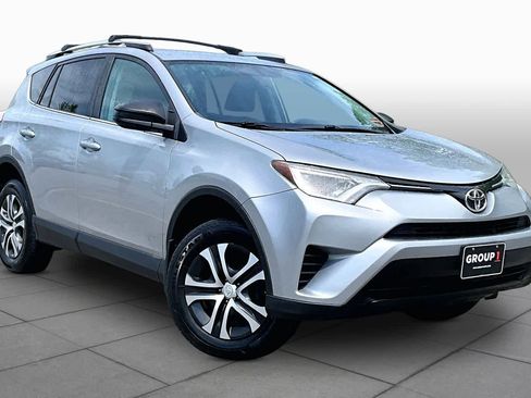 Used 2016 Toyota RAV4 LE FWD image 3