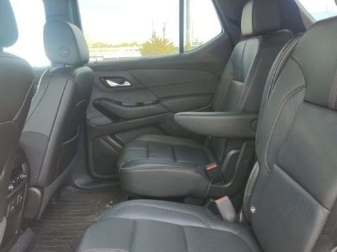Used 2023 Chevrolet Traverse RS image 10