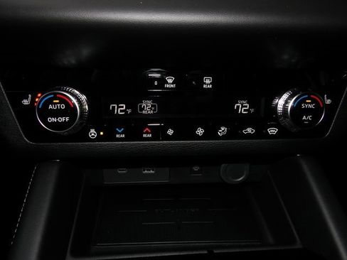 New 2025 Mitsubishi Outlander SEL Black Edition image 24