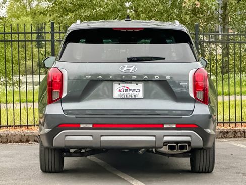 Used 2024 Hyundai Palisade SEL w/ Premium Package AWD/4WD image 4