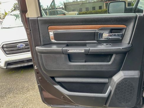 Used 2017 RAM 1500 Laramie w/ Cold Weather Group AWD/4WD image 33