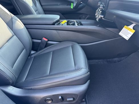 New 2026 Chevrolet Blazer EV LT image 15