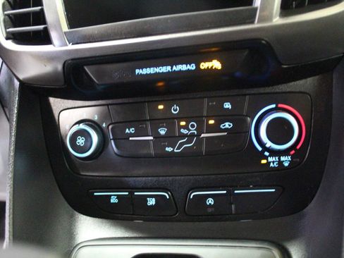 Used 2022 Ford Transit Connect XL image 14