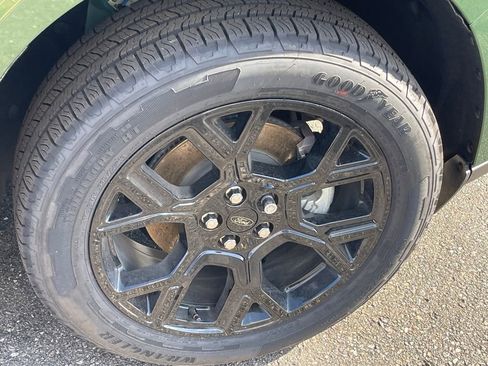 New 2025 Ford Maverick Lariat w/ Black Appearance Package image 27