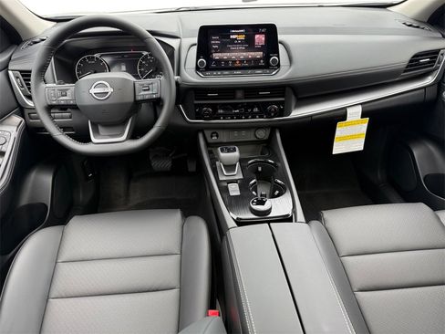 New 2026 Nissan Rogue SV w/ SV Premium Package image 11