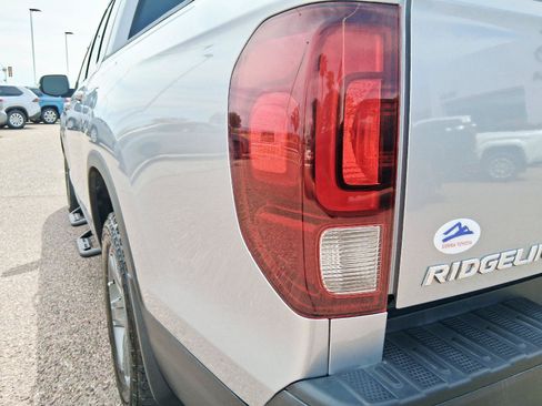 Used 2023 Honda Ridgeline RTL image 11