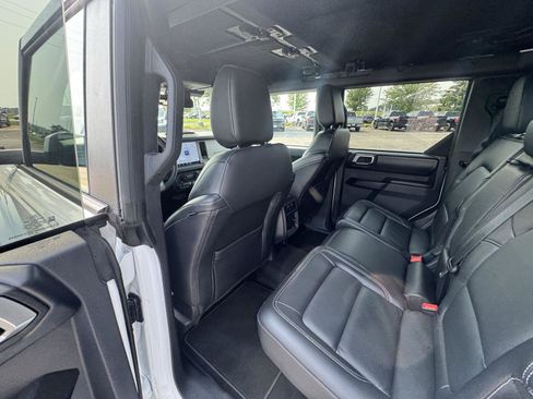 New 2025 Ford Bronco Outer Banks AWD/4WD image 12