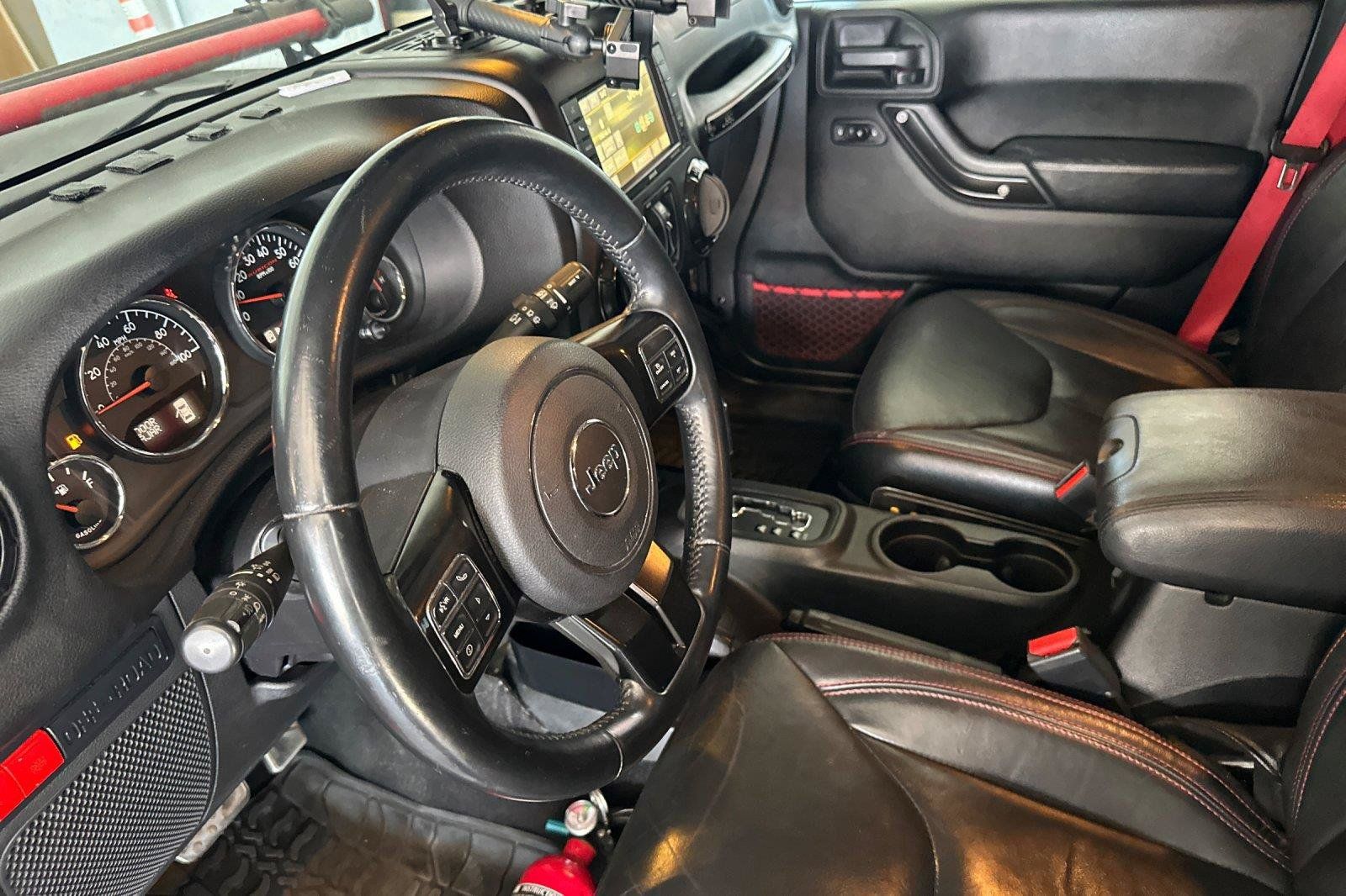 Used 2017 Jeep Wrangler Unlimited Rubicon AWD/4WD image 10