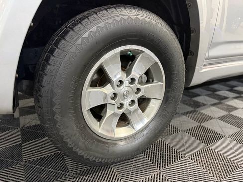 Used 2010 Toyota 4Runner Limited image 8