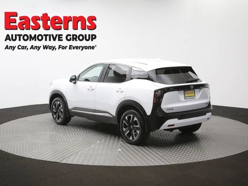 Used 2025 Nissan Kicks SV AWD/4WD image 64