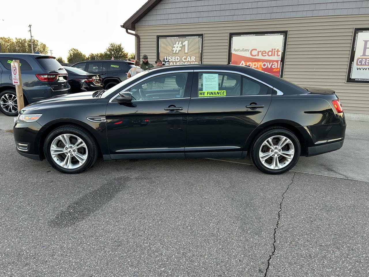 Used 2013 Ford Taurus SEL FWD image 8